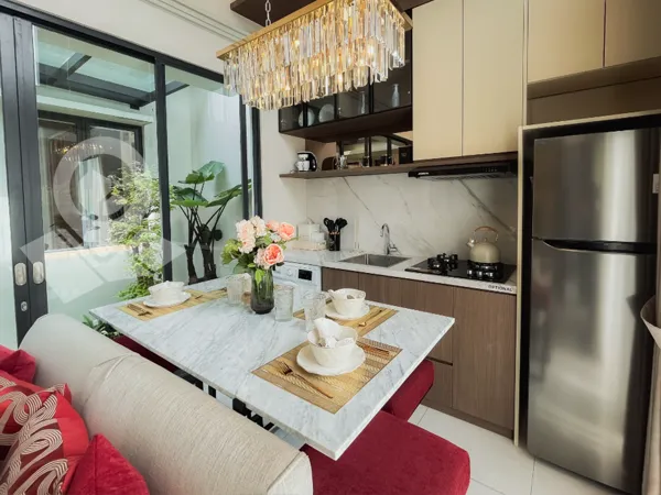 Corvina Residence - Warm Sand Dining Area