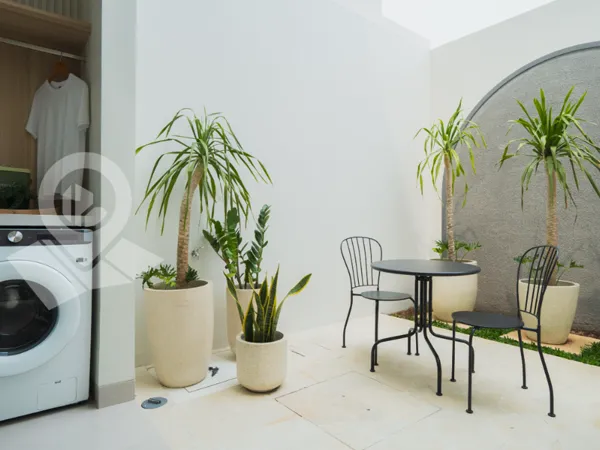 Chianti Residence - Mediterranean Walk-in Closet