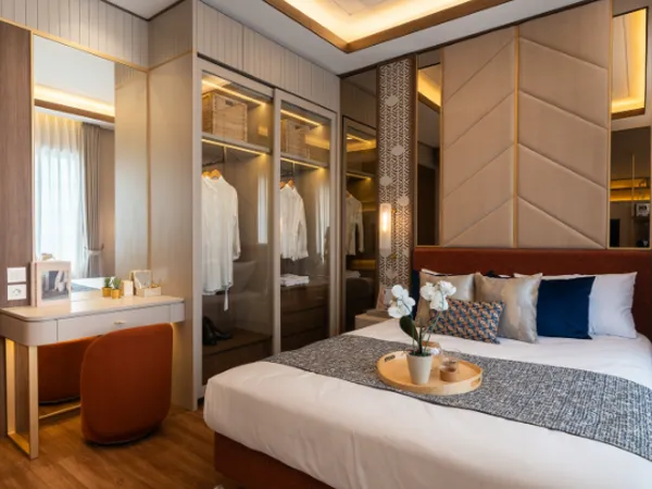 Chianti Residence - Mediterranean Master Bedroom