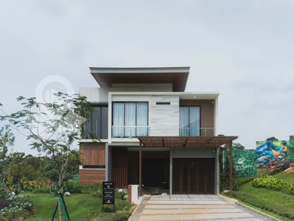 Golf Horizon Residence - Premium Golf Course Architecture 1