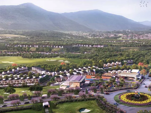 Golf Horizon Residence - Premium Golf Course View 8