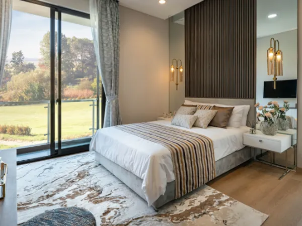 Reina Sofia Residence - Premium Forest Study